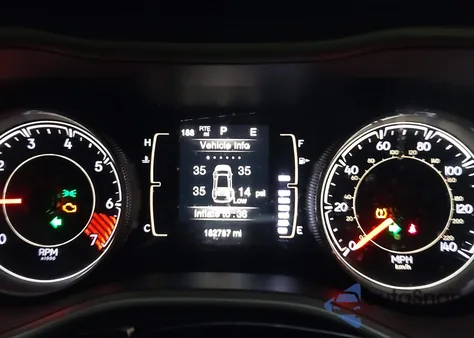 2015 Jeep Cherokee Latitude z USA, uszkodzony, nr VIN 1C4PJMCBXFW515609